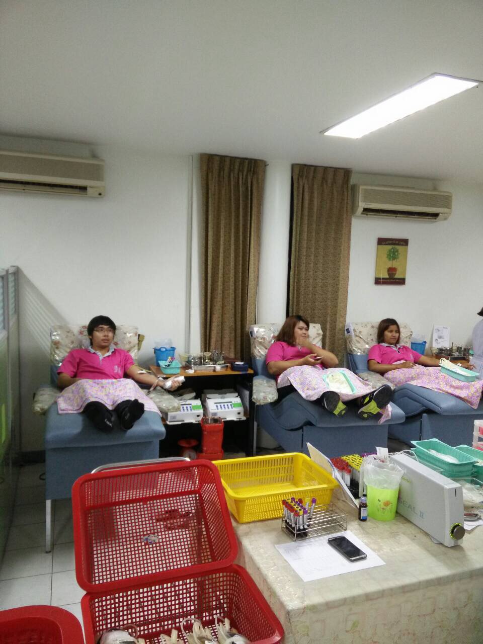 การบริจาคเลือดและการตรวจสุขภาพประจำปี